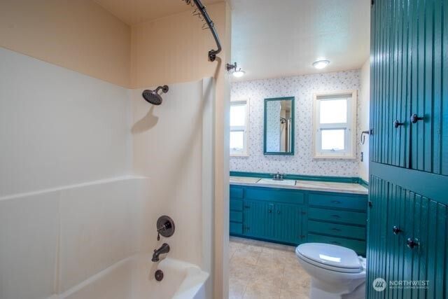 1015 W Fifth Street, Centralia, WA 98531