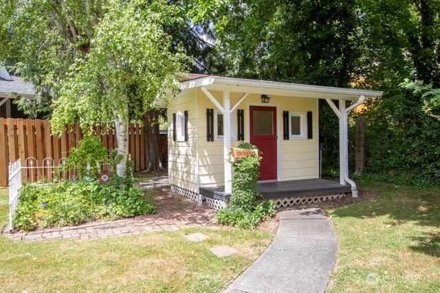 1015 W Fifth Street, Centralia, WA 98531