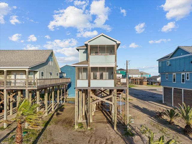 12884 Coronado Drive, Freeport, TX 77541