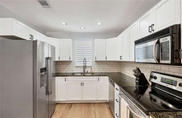 2605 Enfield RD 221, Austin, TX 78703