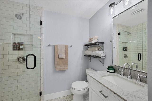 2605 Enfield RD 221, Austin, TX 78703