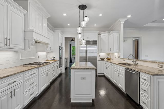 1040 Falling Leaf Cir, Brentwood, TN 37027