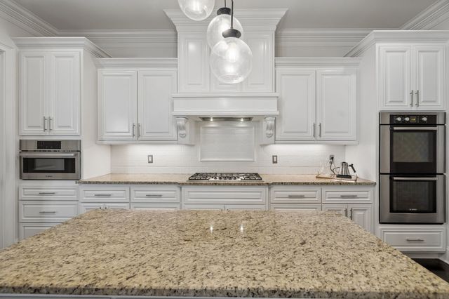 1040 Falling Leaf Cir, Brentwood, TN 37027