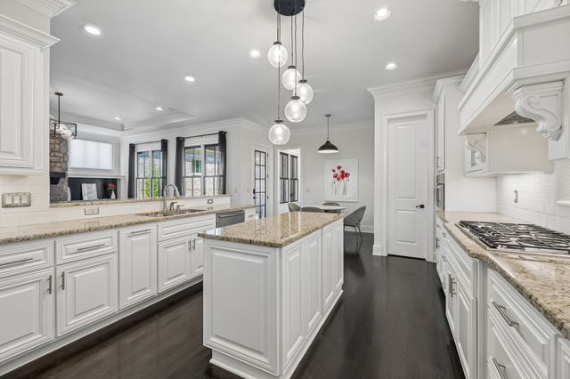 1040 Falling Leaf Cir, Brentwood, TN 37027