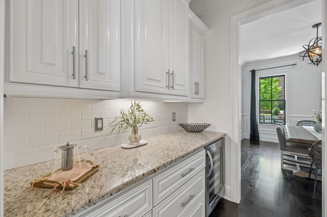 1040 Falling Leaf Cir, Brentwood, TN 37027