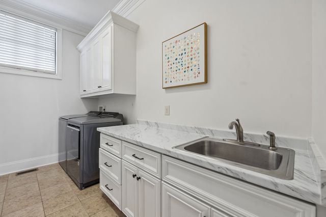 1040 Falling Leaf Cir, Brentwood, TN 37027