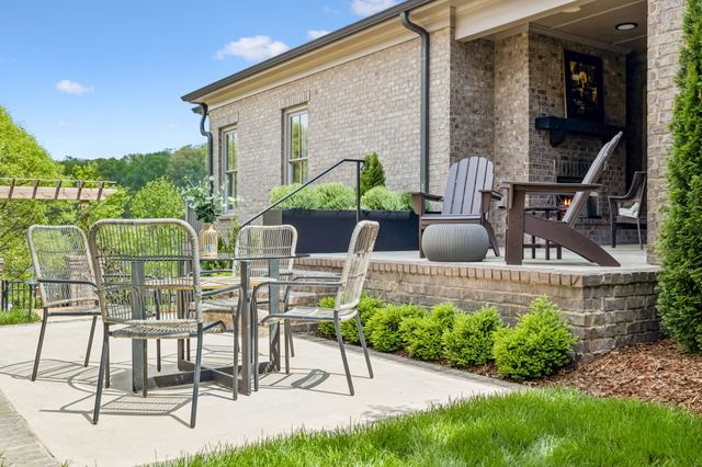 1040 Falling Leaf Cir, Brentwood, TN 37027