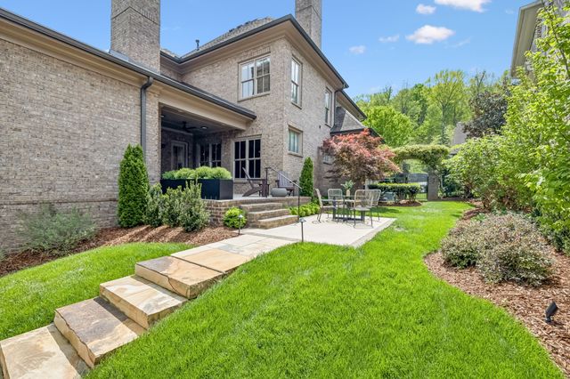 1040 Falling Leaf Cir, Brentwood, TN 37027