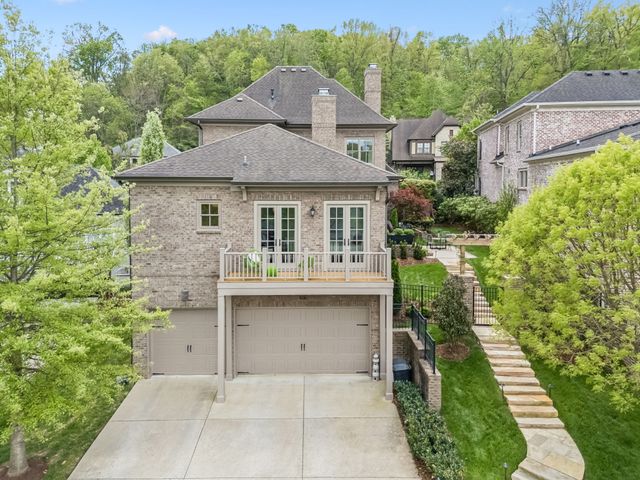 1040 Falling Leaf Cir, Brentwood, TN 37027
