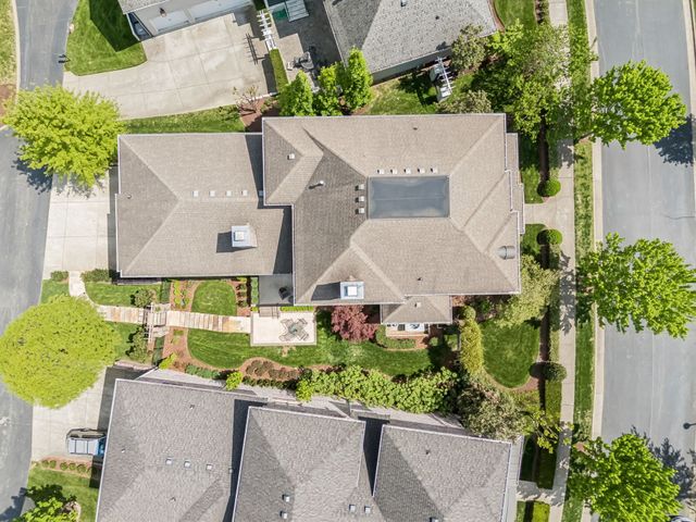 1040 Falling Leaf Cir, Brentwood, TN 37027