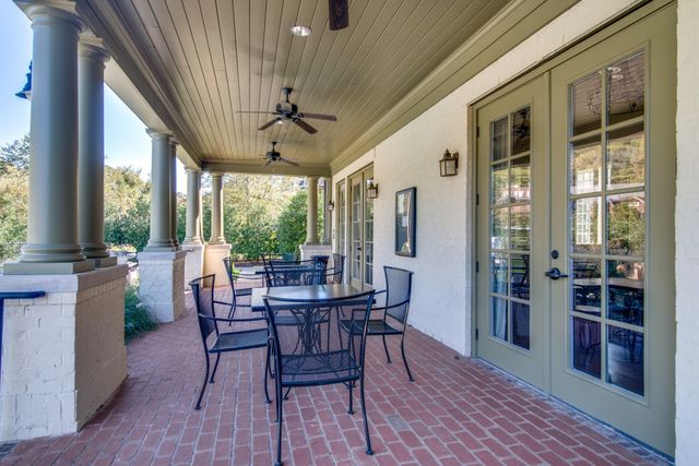 1040 Falling Leaf Cir, Brentwood, TN 37027