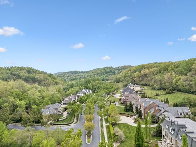 1040 Falling Leaf Cir, Brentwood, TN 37027