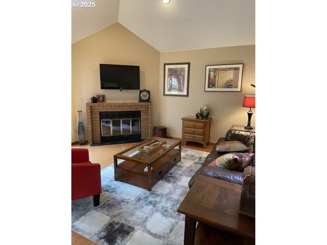 6692 Sw 162ND Dr, Beaverton, OR 97007
