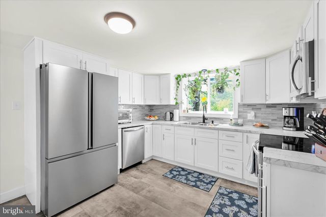 25 CARPENTER ST, Cressona, PA 17929