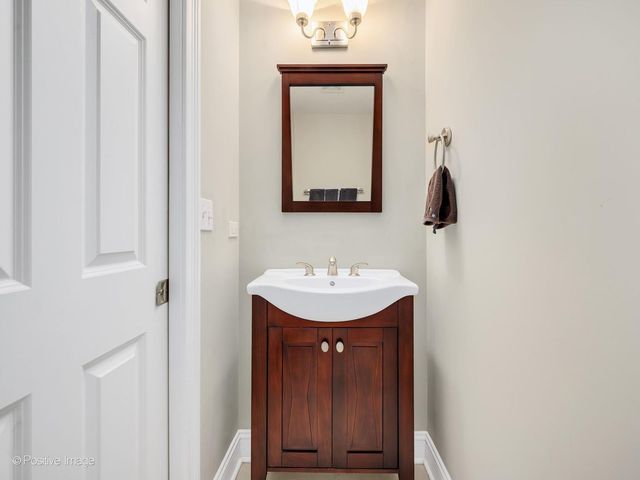771 W Kristen Court, Palatine, IL 60067