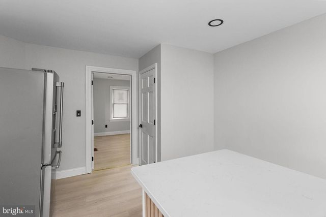 110 W BROAD ST, Paulsboro, NJ 08066