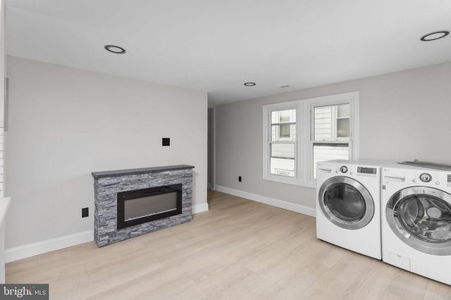 110 W BROAD ST, Paulsboro, NJ 08066