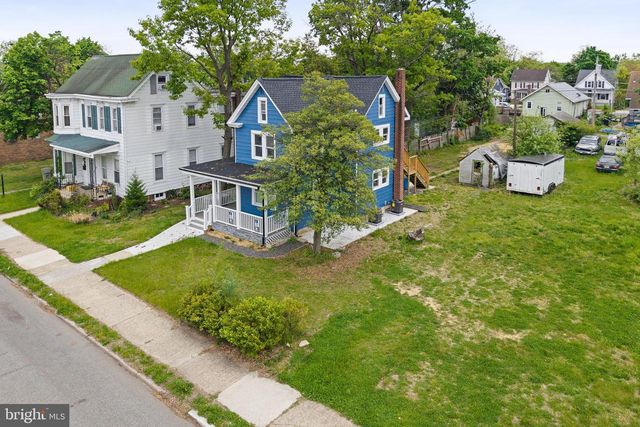 110 W BROAD ST, Paulsboro, NJ 08066