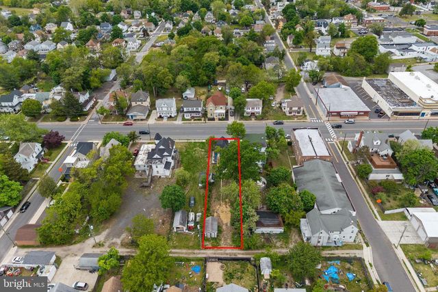 110 W BROAD ST, Paulsboro, NJ 08066