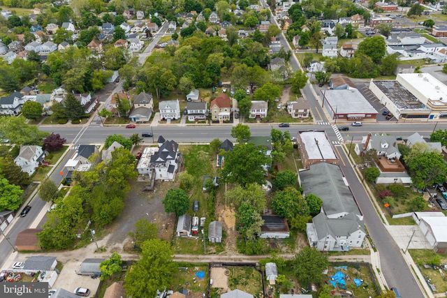 110 W BROAD ST, Paulsboro, NJ 08066