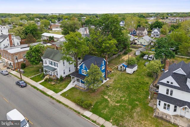 110 W BROAD ST, Paulsboro, NJ 08066