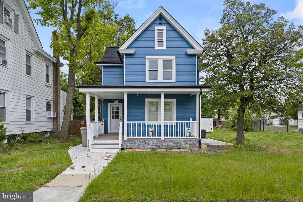 110 W BROAD ST, Paulsboro, NJ 08066