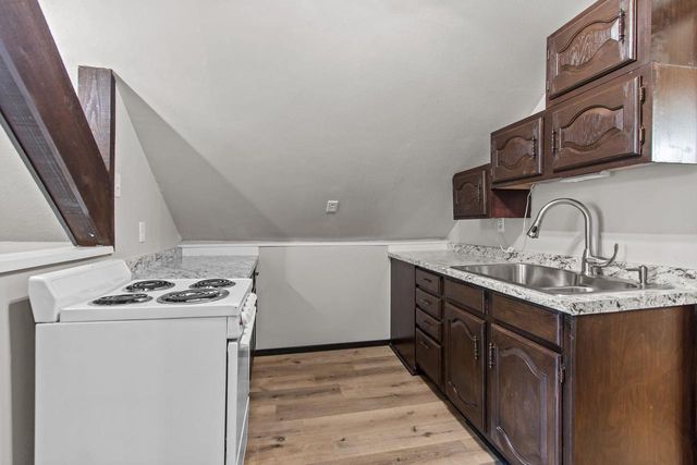 1903 E APPLE CREEK ROAD, Appleton, WI 54913