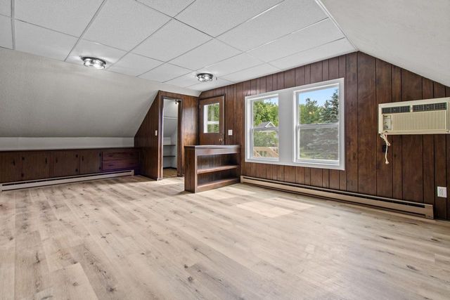 1903 E APPLE CREEK ROAD, Appleton, WI 54913
