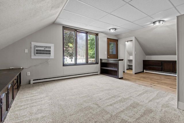 1903 E APPLE CREEK ROAD, Appleton, WI 54913