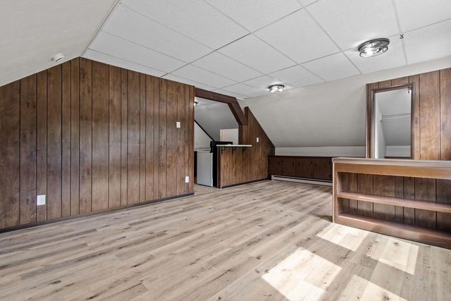 1903 E APPLE CREEK ROAD, Appleton, WI 54913