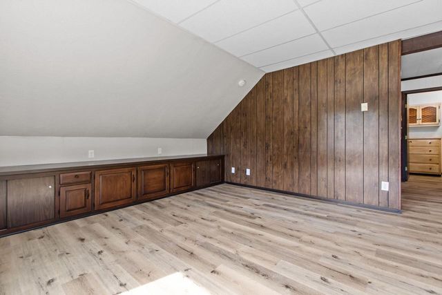 1903 E APPLE CREEK ROAD, Appleton, WI 54913