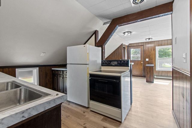 1903 E APPLE CREEK ROAD, Appleton, WI 54913