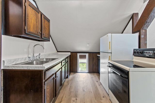 1903 E APPLE CREEK ROAD, Appleton, WI 54913
