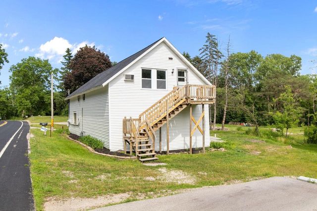 1903 E APPLE CREEK ROAD, Appleton, WI 54913