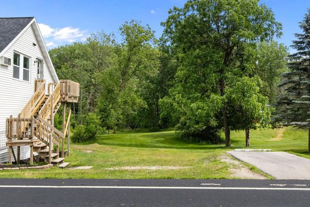 1903 E APPLE CREEK ROAD, Appleton, WI 54913