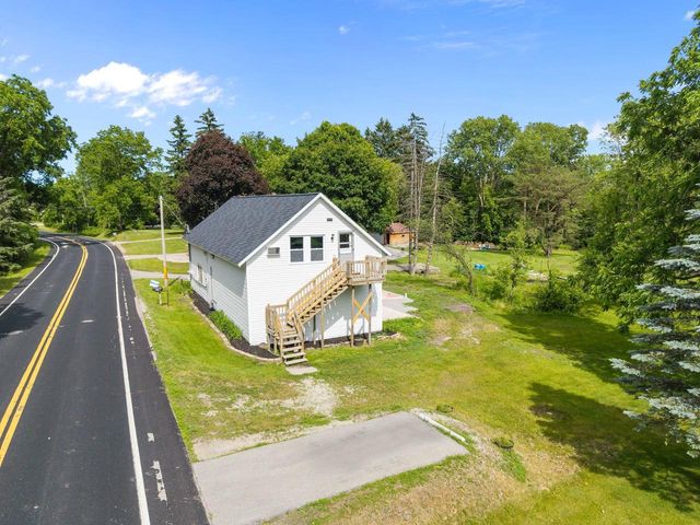 1903 E APPLE CREEK ROAD, Appleton, WI 54913