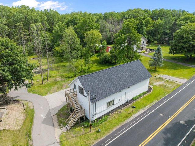 1903 E APPLE CREEK ROAD, Appleton, WI 54913