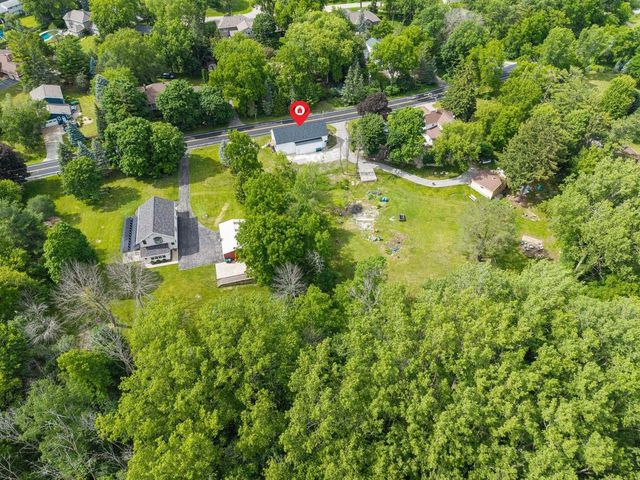 1903 E APPLE CREEK ROAD, Appleton, WI 54913