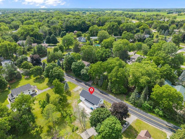 1903 E APPLE CREEK ROAD, Appleton, WI 54913