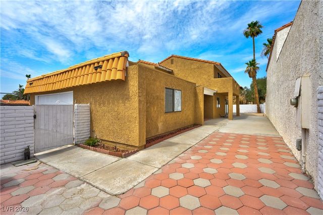 5145 East Tennis Court, Las Vegas, NV 89120