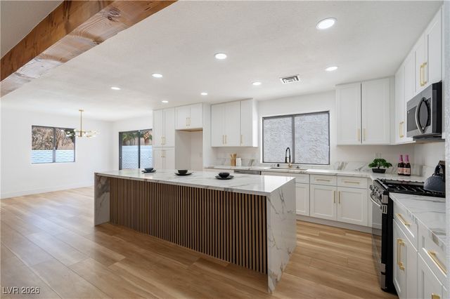 5145 East Tennis Court, Las Vegas, NV 89120