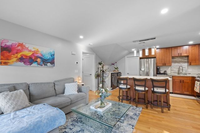 6 Nelly St 3, Wakefield, MA 01880