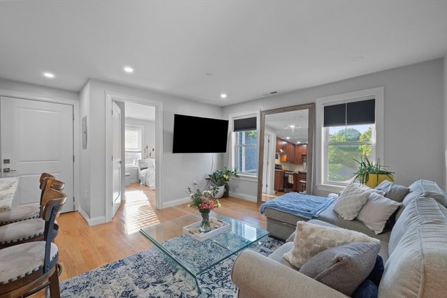 6 Nelly St 3, Wakefield, MA 01880