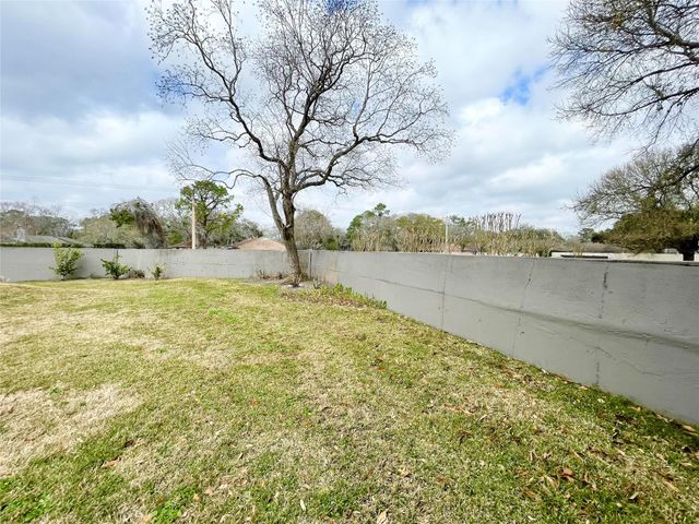 1900 Bay Area Boulevard 102, Houston, TX 77058