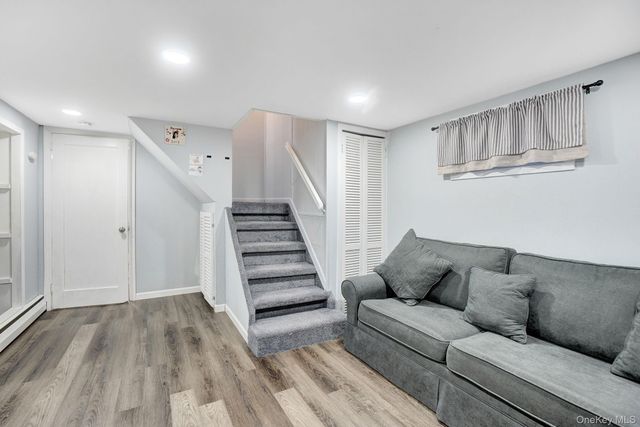 18 Cambridge Avenue, Bethpage, NY 11714