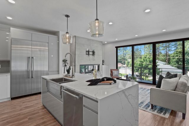 8928 E South Riverway Ave, Millwood, WA 99212