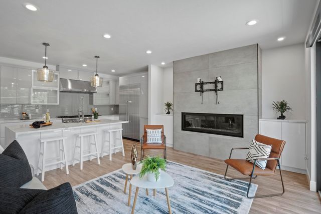 8928 E South Riverway Ave, Millwood, WA 99212