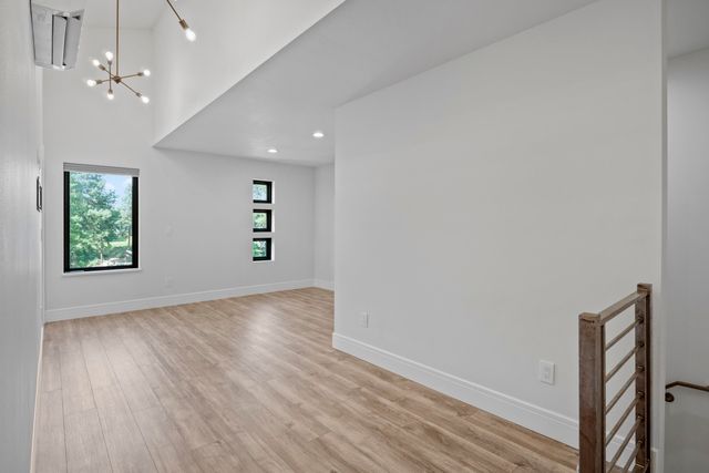 8928 E South Riverway Ave, Millwood, WA 99212