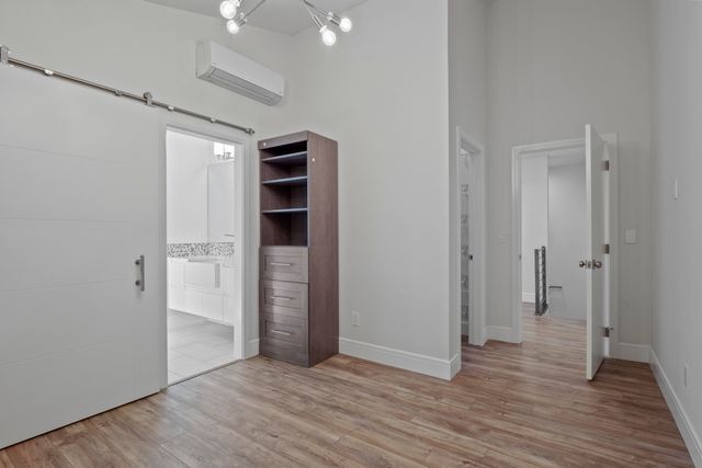 8928 E South Riverway Ave, Millwood, WA 99212