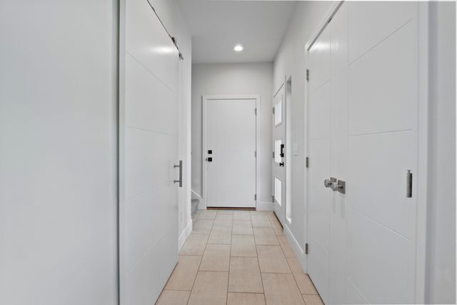 8928 E South Riverway Ave, Millwood, WA 99212